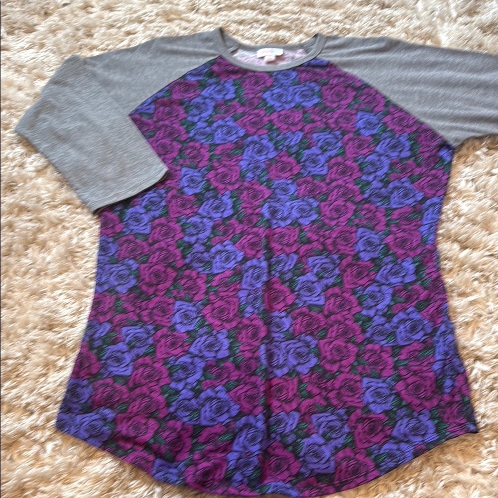 LuLaRoe Purple and Gray Raglan T-Shirt with Relaxed Fit and Graphic Design